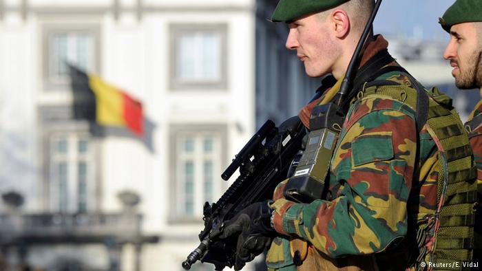 Belgian prosecutors question four suspected `Islamic State` recruiters over new attacks